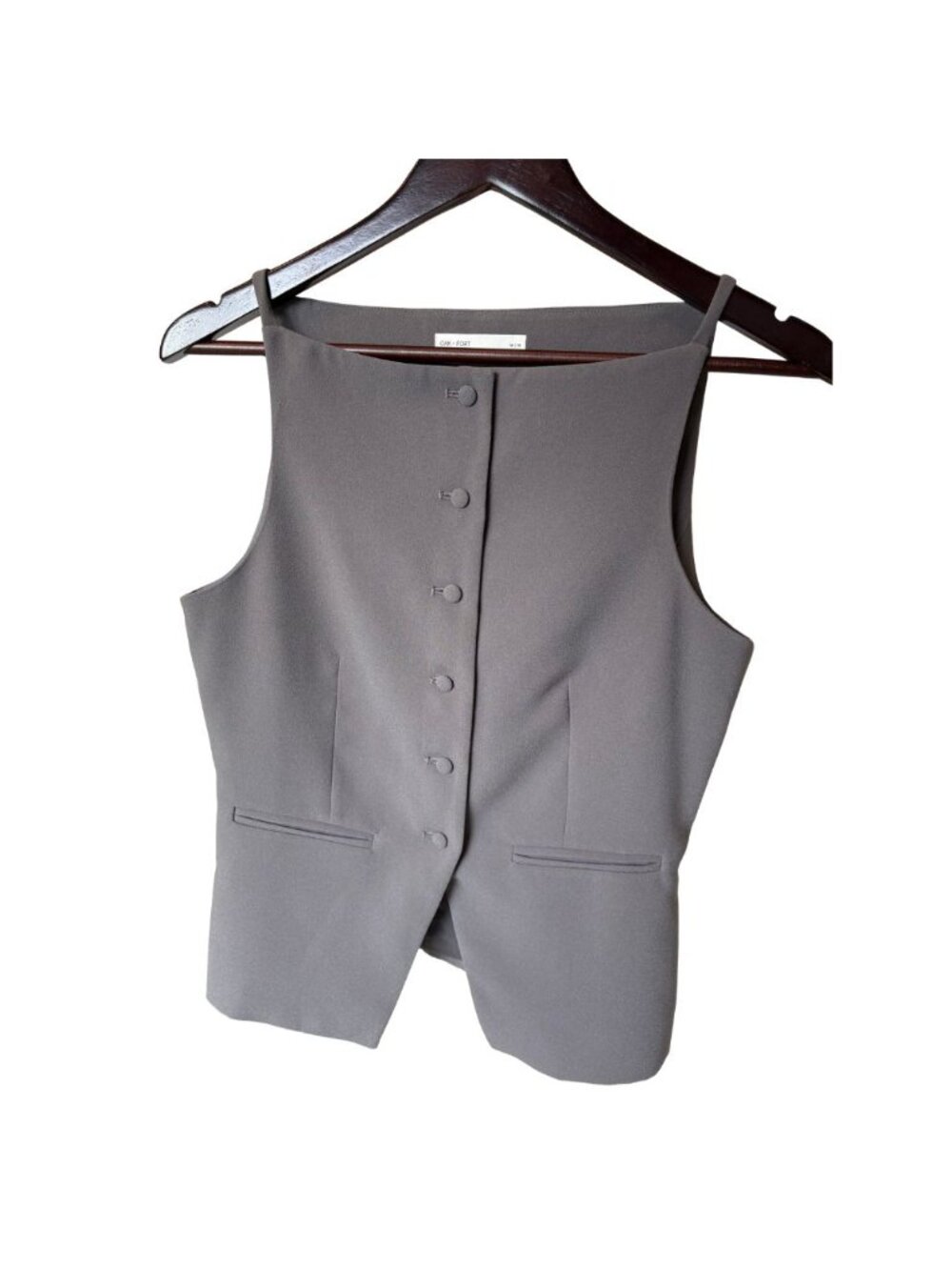 OAK + FORT HIGH NECKLINE BUTTON VEST (M) FEATHER GREY